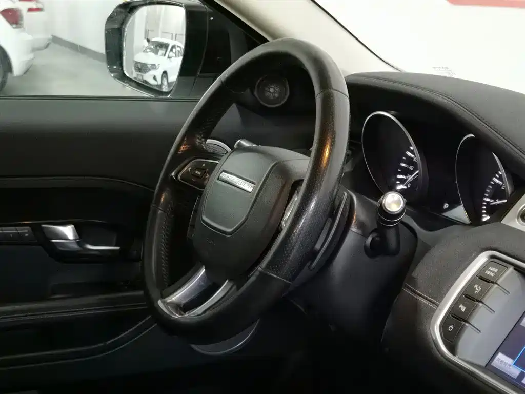 Land Rover Range Rover Evoque (Import) 2012 2.0T 3-door Sport Edition фото 22