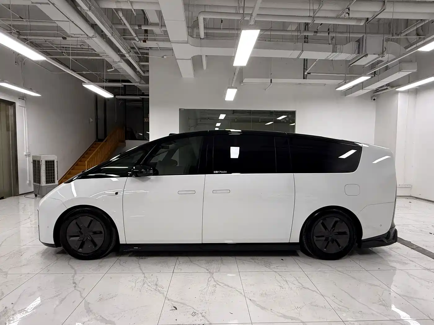 Li Auto MEGA 2025 2024 Ultra