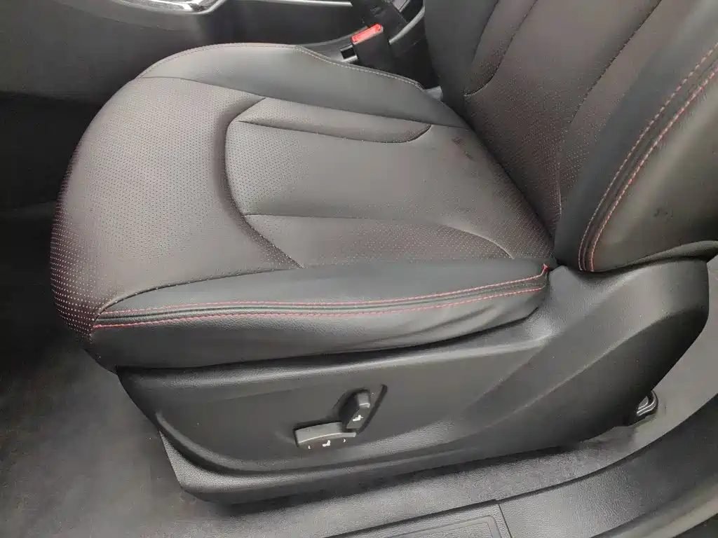 Baojun 560 2015 2015 1.8L Manual Luxury