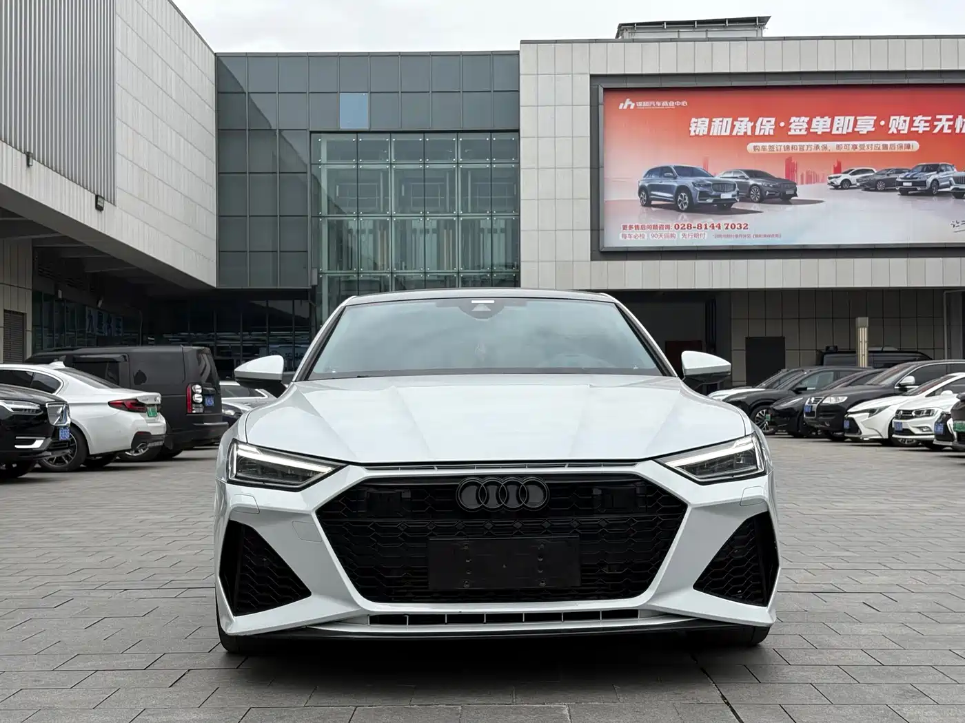 Audi A7 2023 Model 45 TFSI Premium Selection Edition фото 3