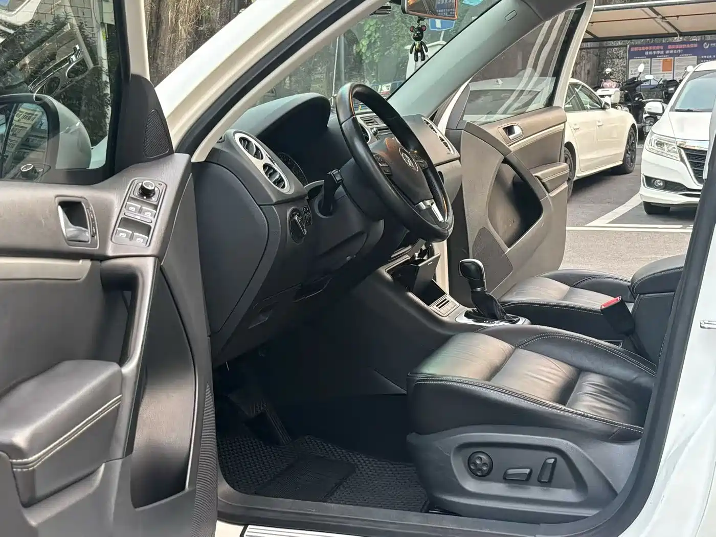 Volkswagen Tiguan 2016 Model 300TSI Automatic 2WD Comfort Edition фото 3
