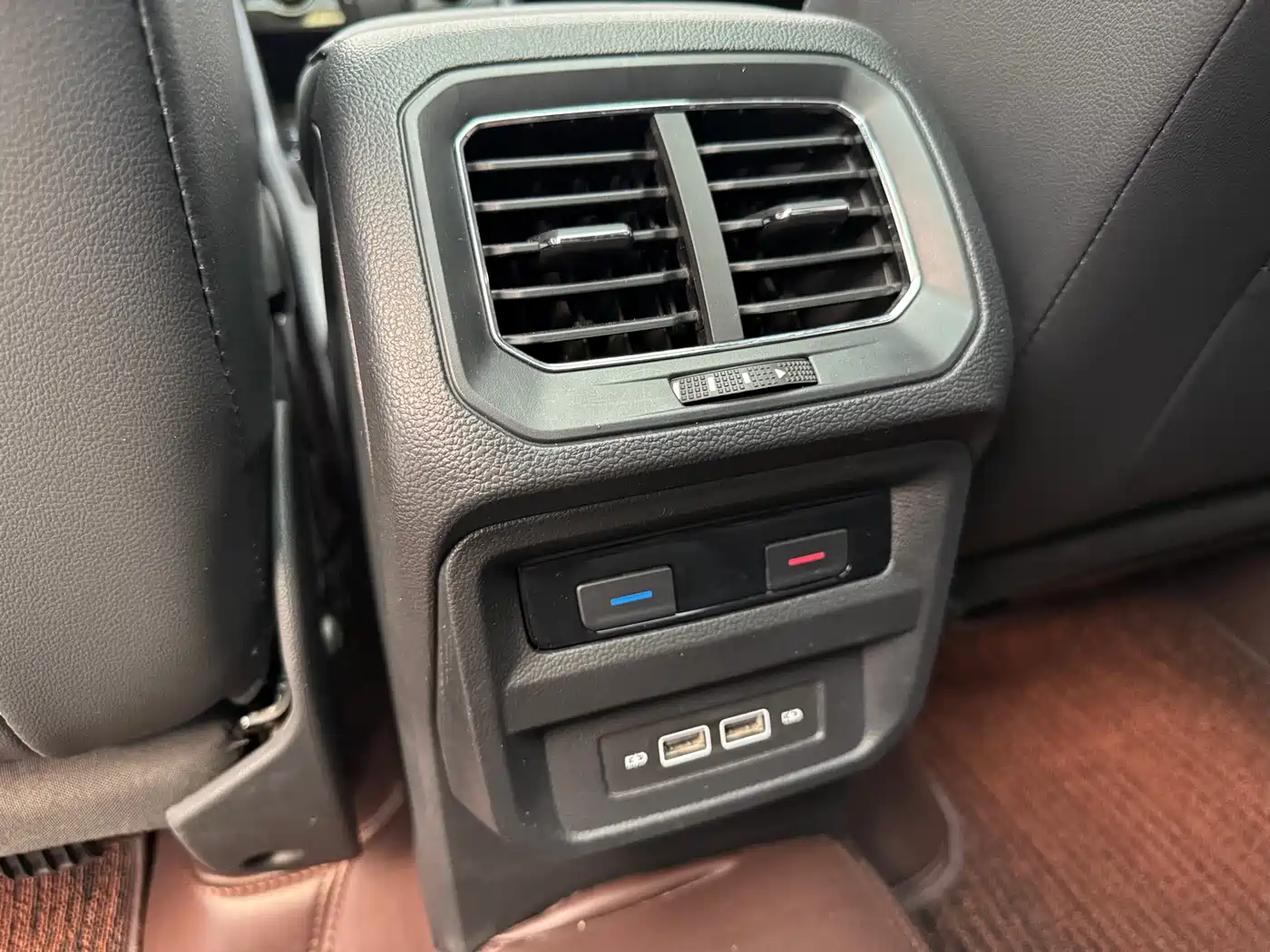 Volkswagen Tiguan L 2019 330TSI Automatic 2WD Smart Luxury Edition China VI фото 9