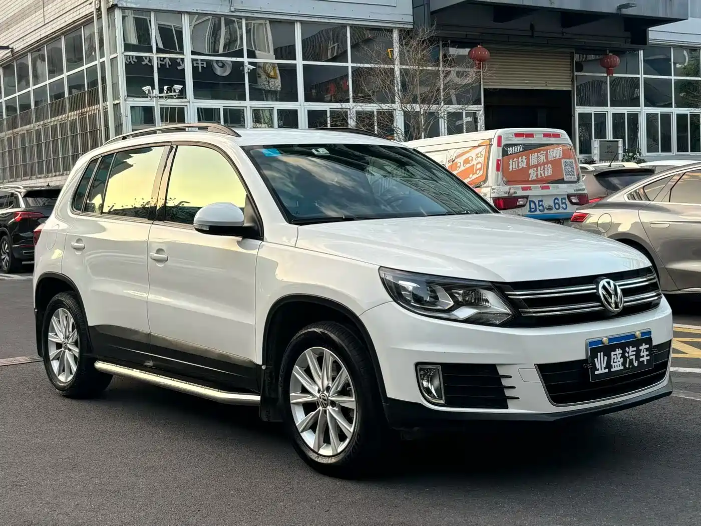 Volkswagen Tiguan 2016 Model 300TSI Automatic 2WD Comfort Edition фото 2