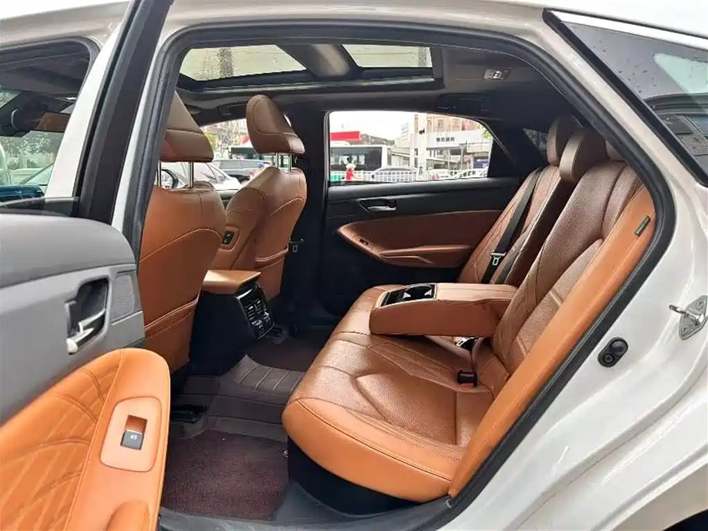 Toyota Avalon 2019 Hybrid 2.5L XLE Premium Edition China VI фото 8