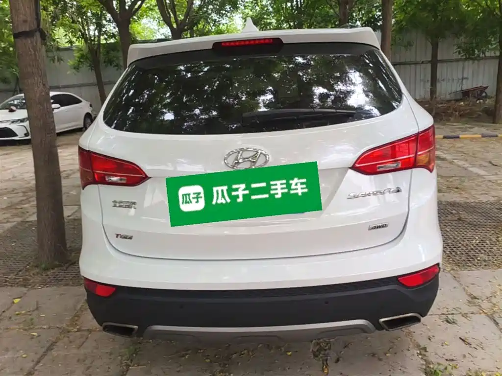 Hyundai Santa Fe 2015 2.0T Automatic 2WD Smart 5-Seater фото 10