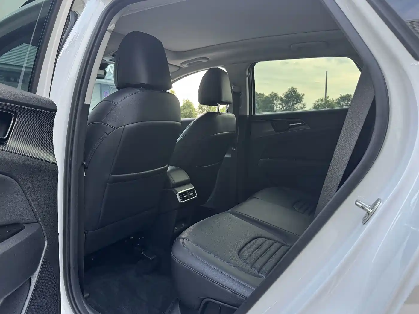 Kia Sportage 2024 2023 2.0T 2WD Premium Edition