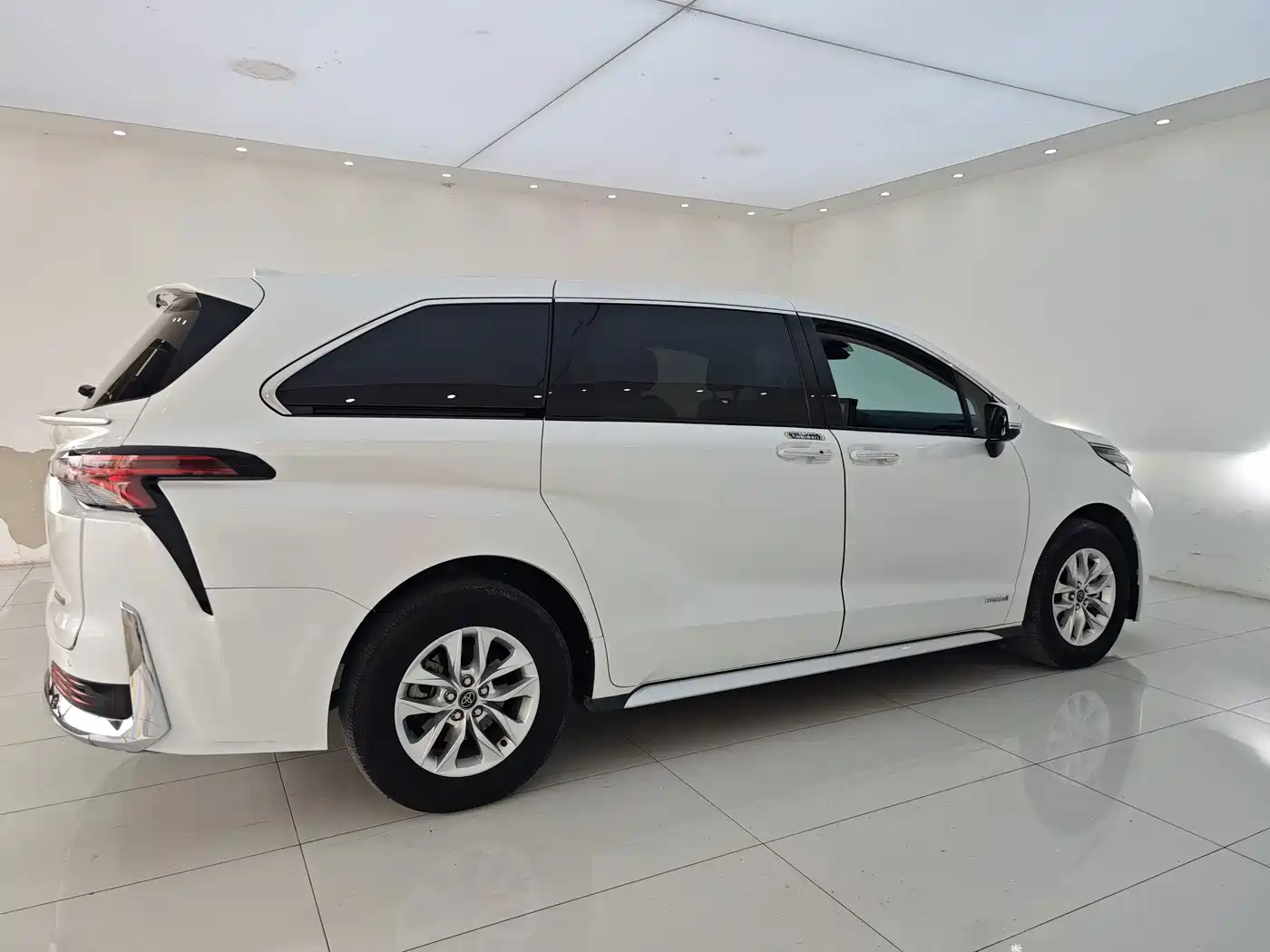 Toyota Granvia 2023 2023 2.5L Hybrid Comfort Edition