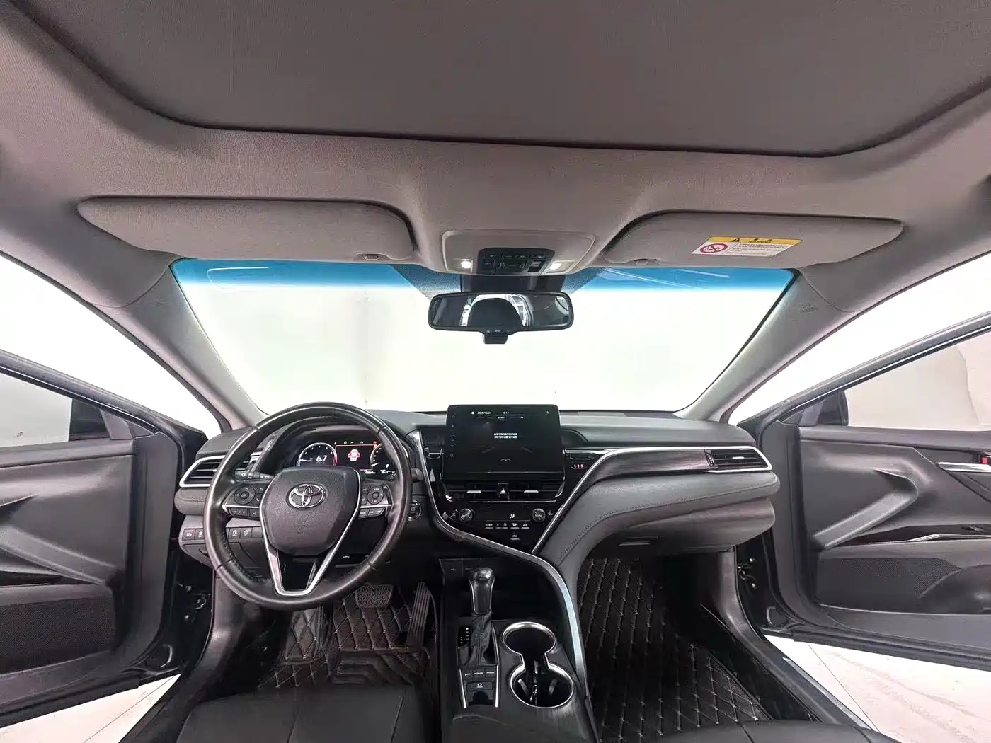 Toyota Camry 2023 2.5G Luxury Edition фото 5