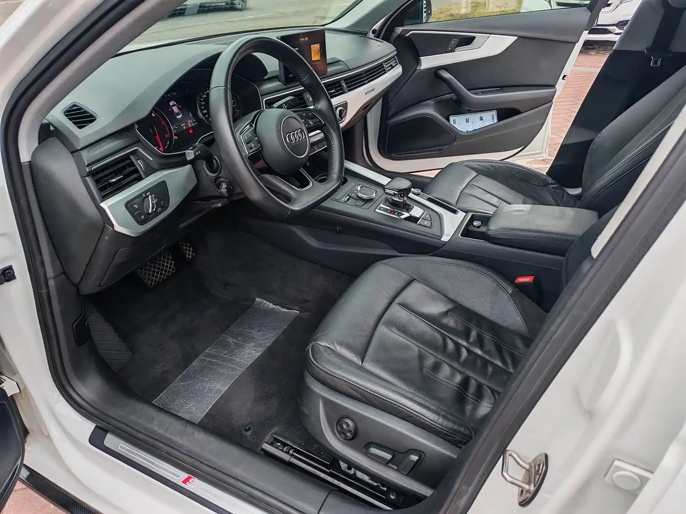 Audi A4L 2019 45 TFSI quattro Personality Sport (China V) фото 4