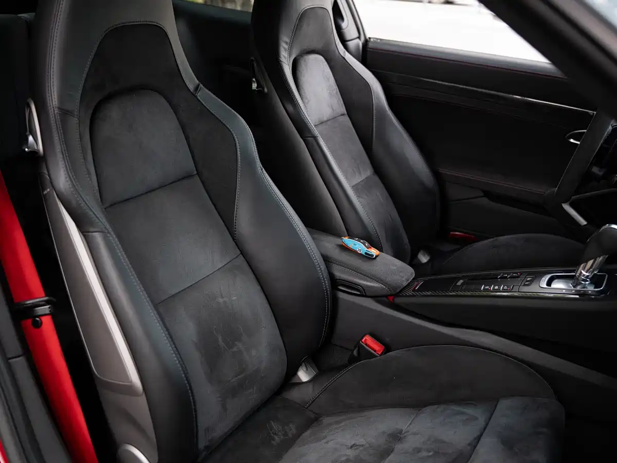 Porsche 911 2017 Carrera GTS 3.0T фото 13
