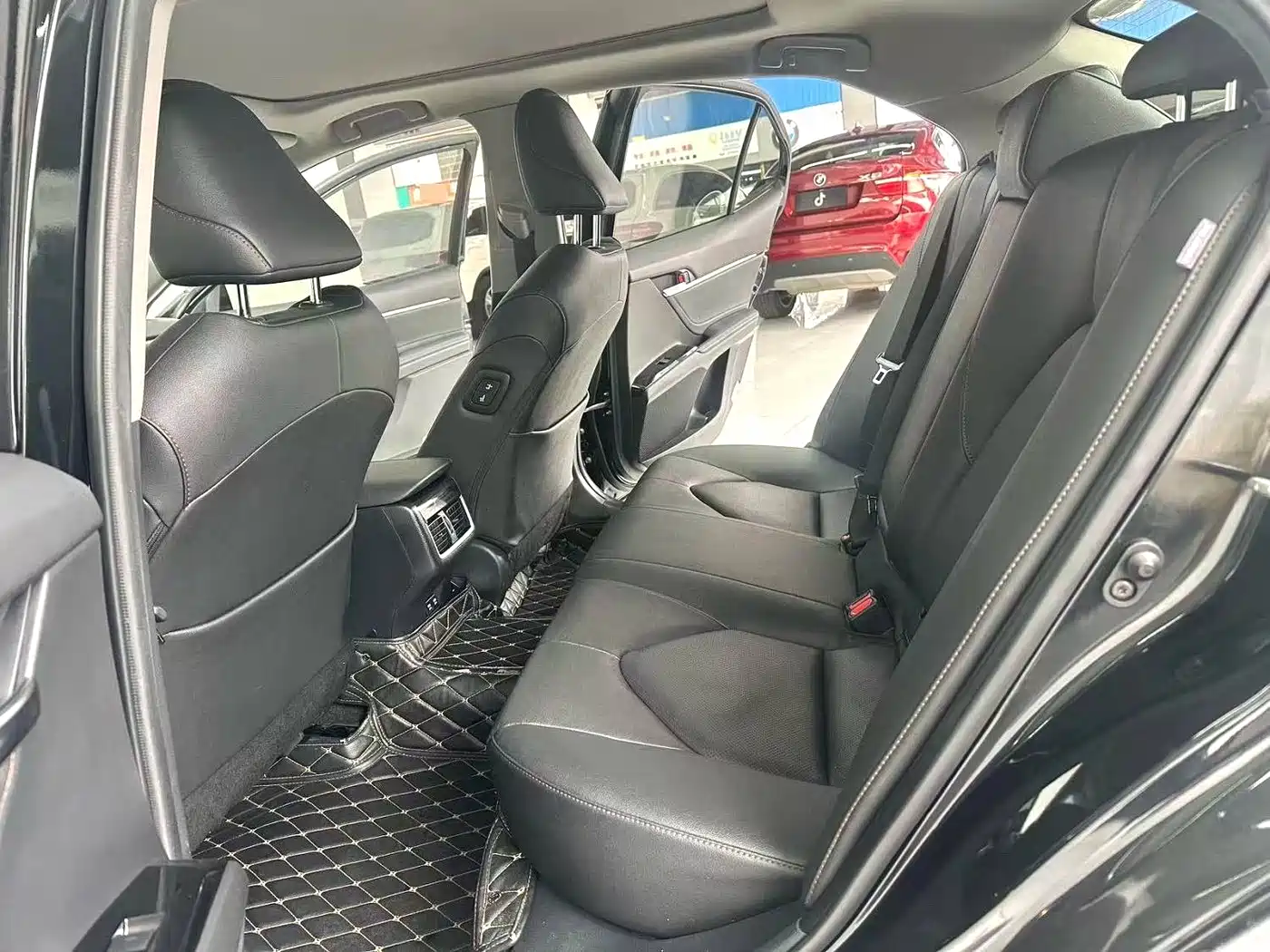 Toyota Camry 2023 2.5G Luxury Edition фото 6