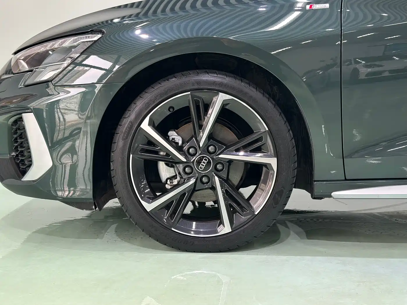 Audi A3 2024 Model Sportback 35 TFSI Fashion Sport фото 3
