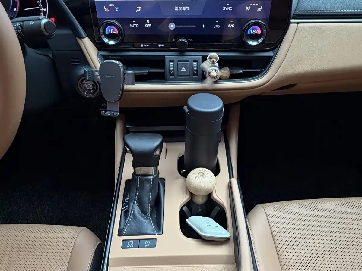 Lexus ES 2025 2025 200 Ultimate Edition