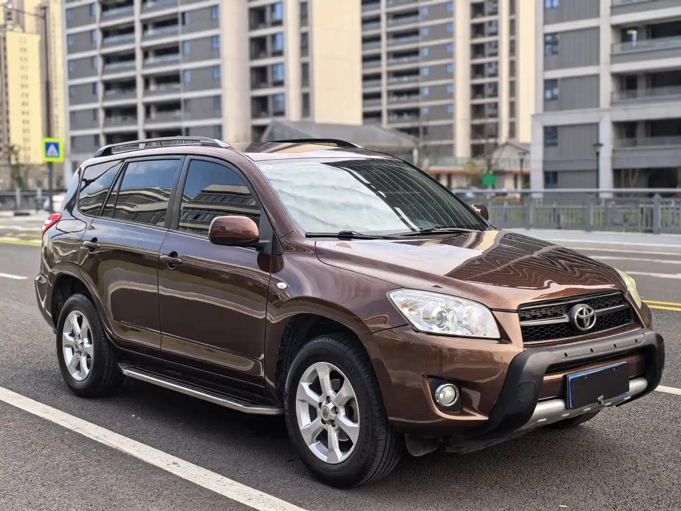 Toyota RAV4 Rongfang 2011 2.0L Automatic Classic Edition фото 3