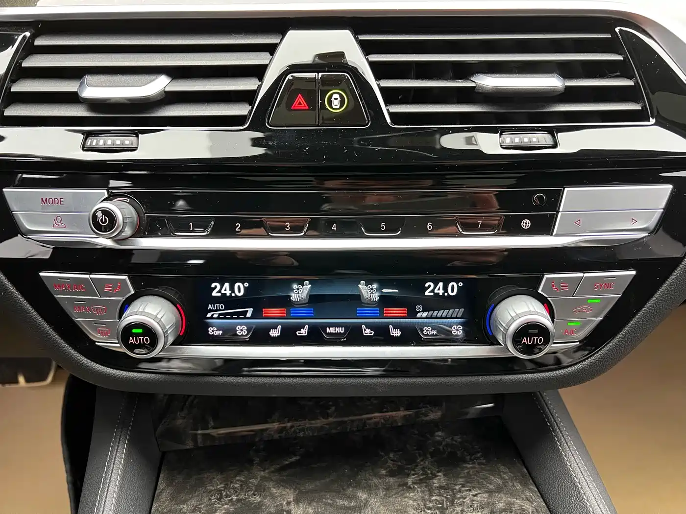 BMW 6 Series GT 2021 630i M Sport Grand Tourer Edition фото 29