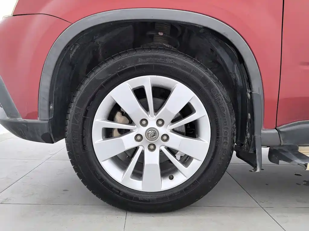 Dongfeng Fengdu MX6 2016 2015 2.0L CVT 4WD All-round Edition