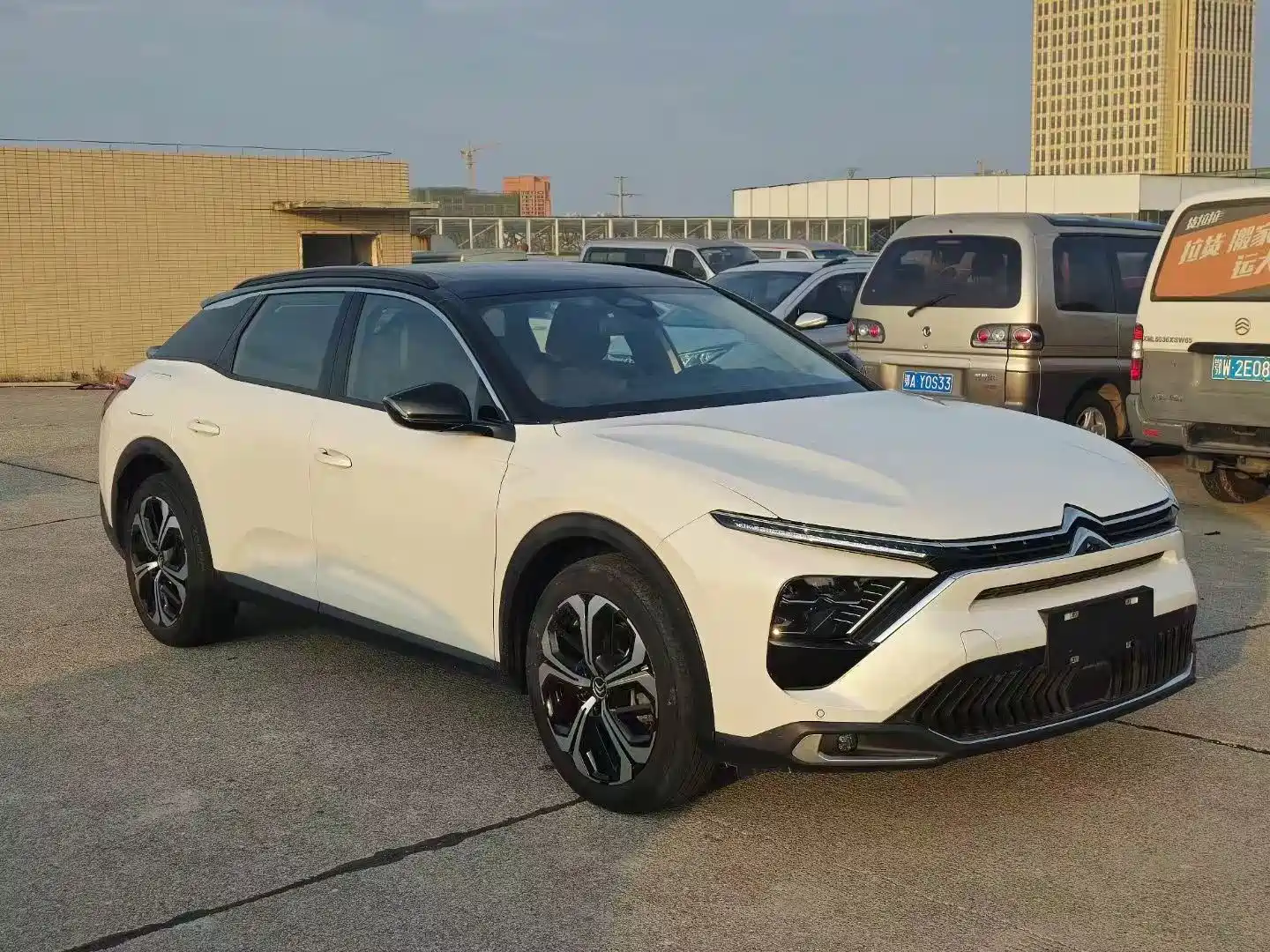 Фото 3 - Citroën Versailles C5 X