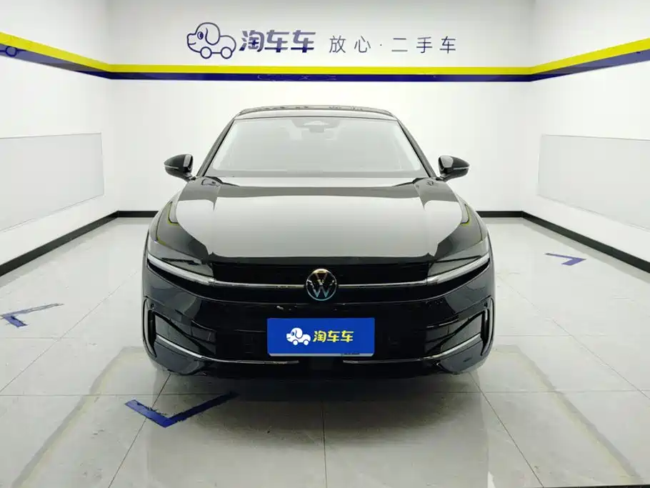Фото 2 - Volkswagen Magotan