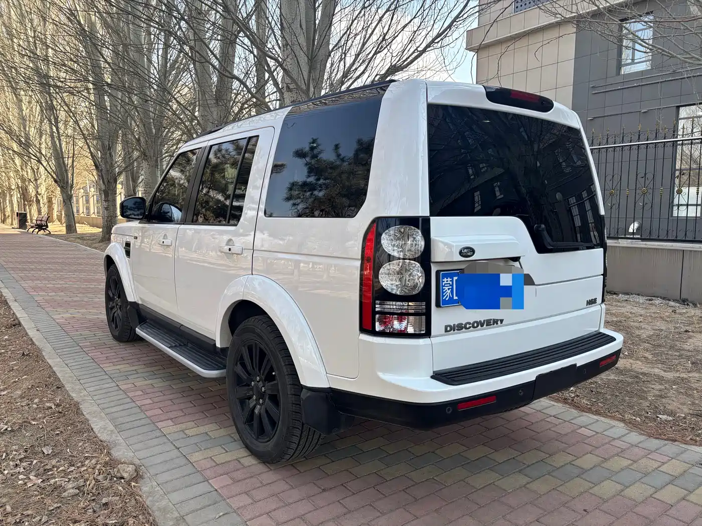 Land Rover Discovery 2015 3.0 SDV6 HSE Diesel фото 13