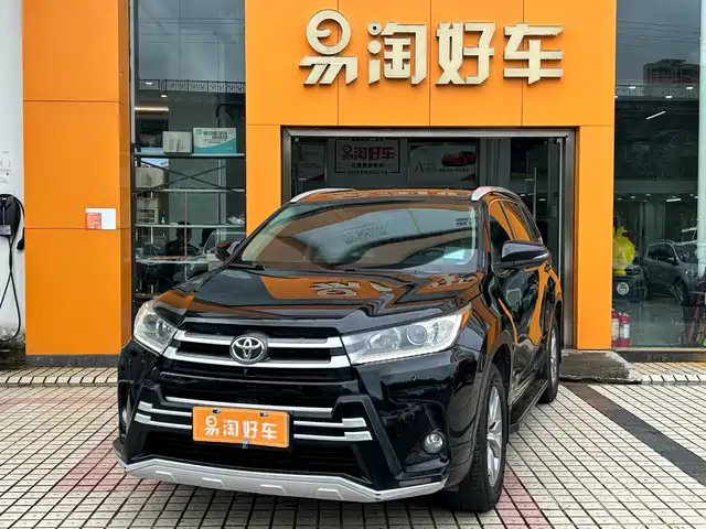 TOYOTA HIGHLANDER
