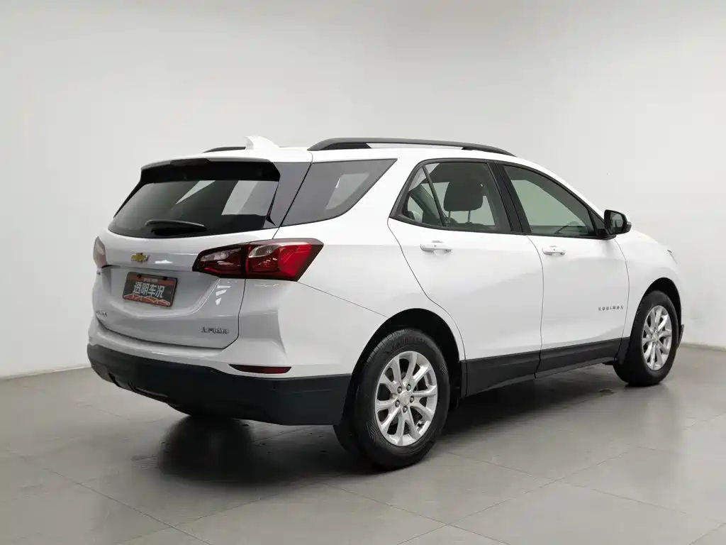 Фото 2 - Chevrolet Equinox