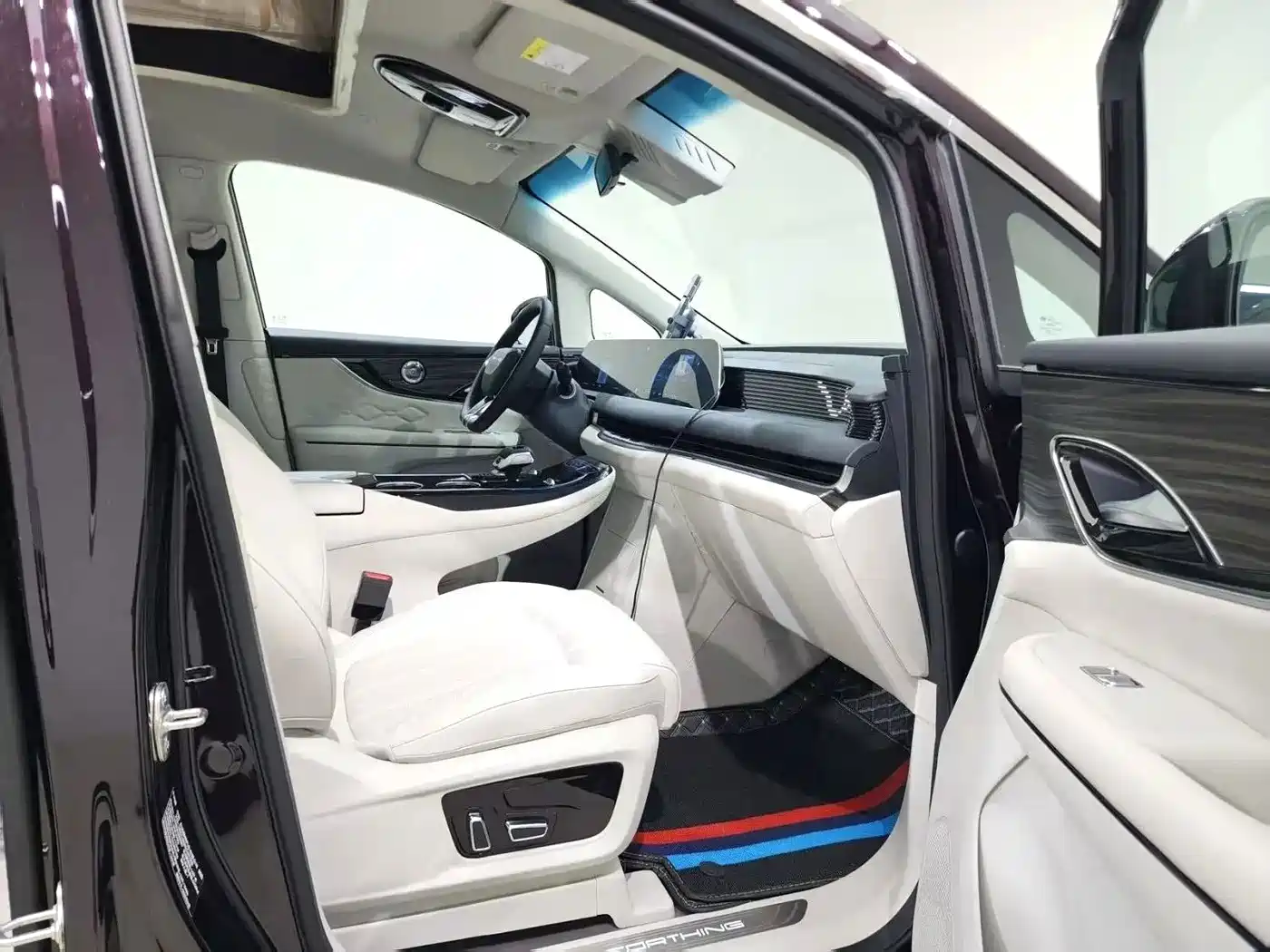 Dongfeng Fengxing Starlight V9 2025 2026 Model 200km Premium Edition 4-seater Pop-top Camper