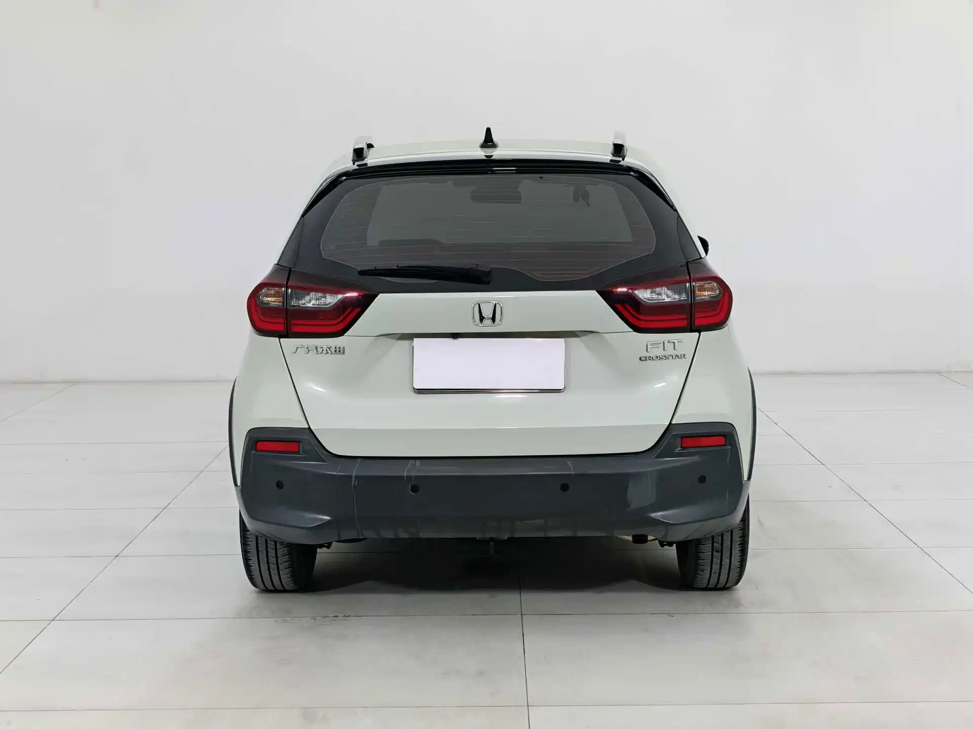 Фото 4 - Honda Fit