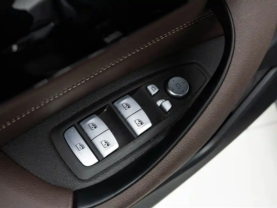 BMW X1 2022 sDrive25Li Leading фото 21