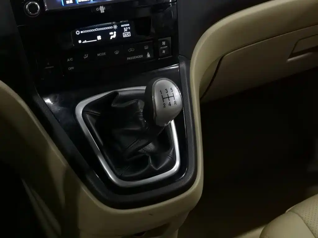 Haval H6 2013 2011 2.0L Manual 2WD Elite Edition