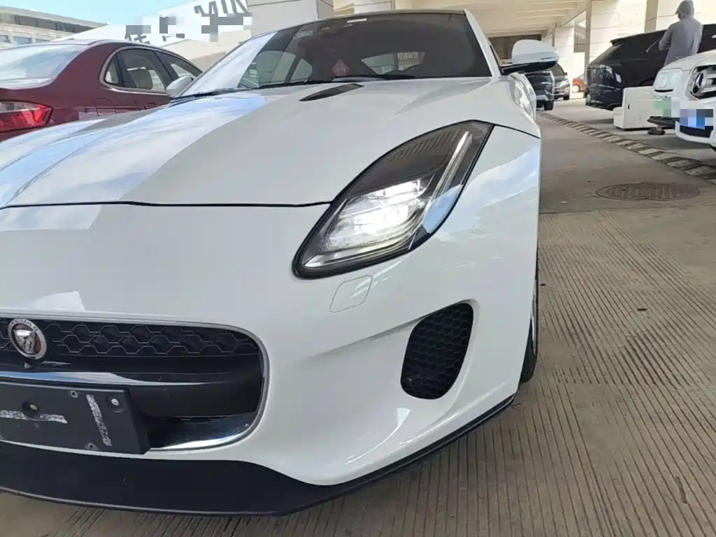 Jaguar F-TYPE 2019 2019 2.0T Coupe