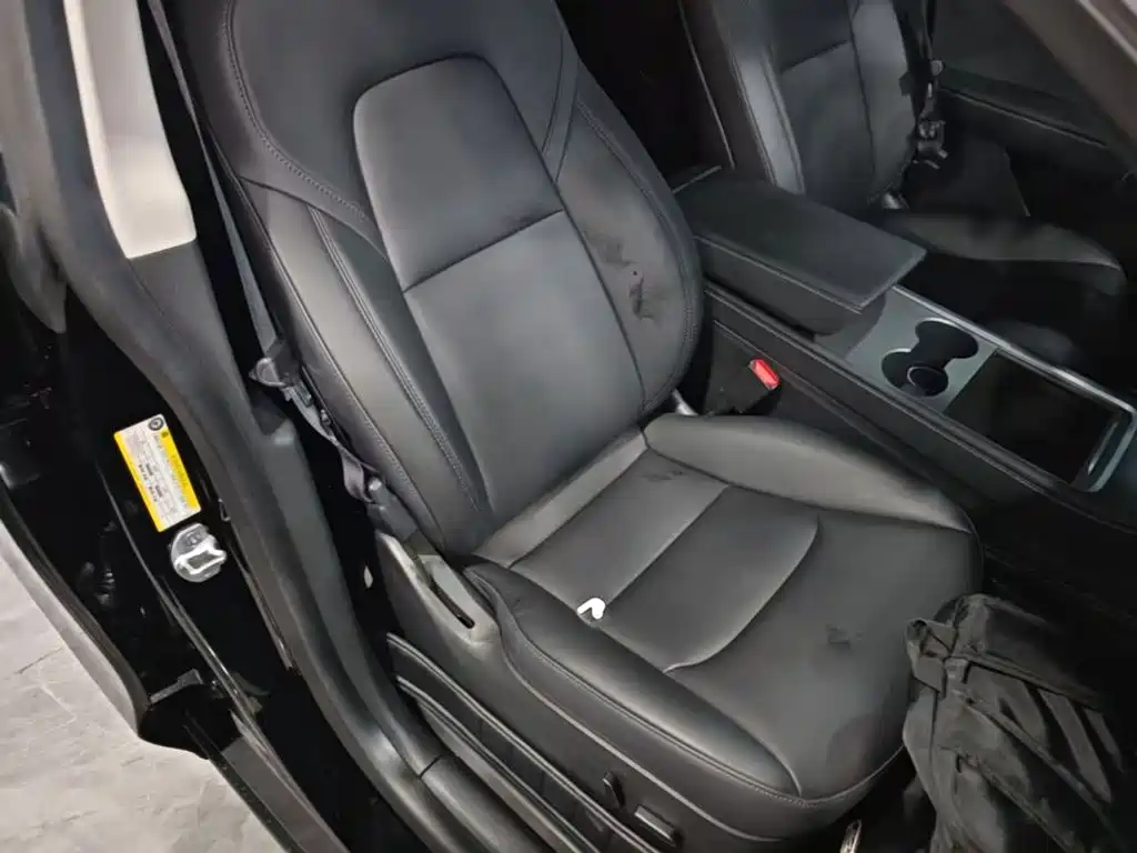 Фото 25 - Tesla Model Y