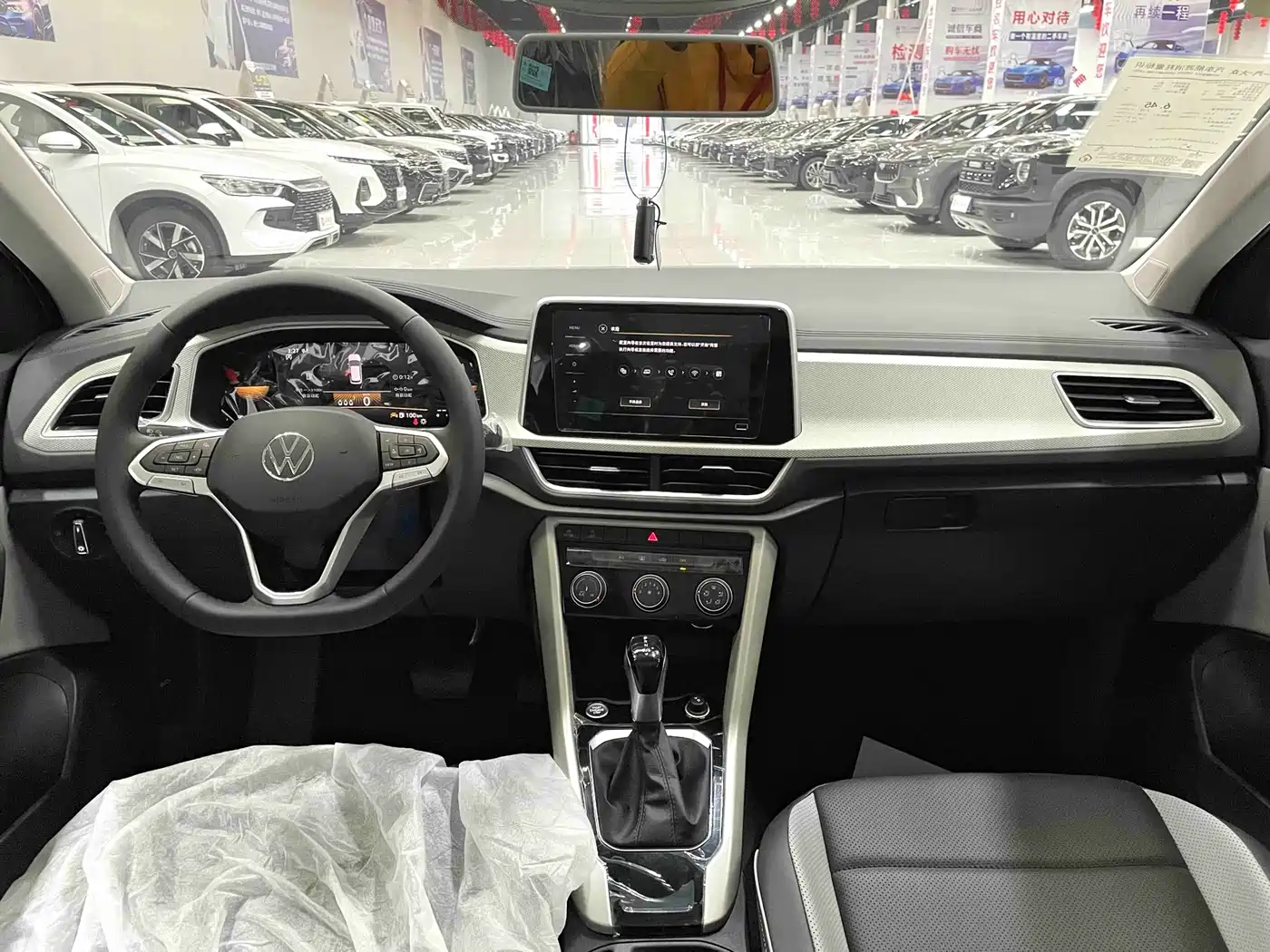 Volkswagen T-ROC 2025 Facelift 280TSI DSG 2WD Time Edition фото 6