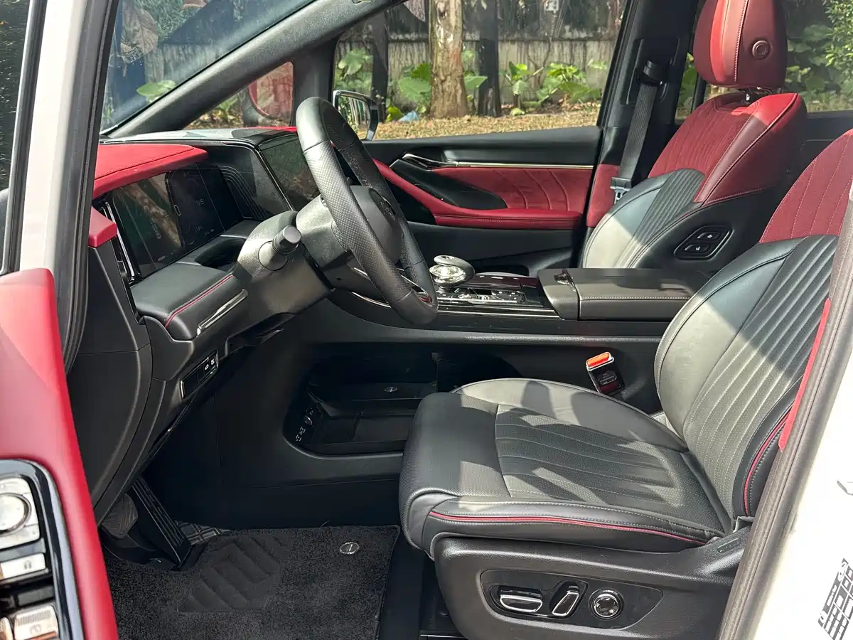 GAC Trumpchi Trumpchi M8 2023 Model Master Series Hybrid Royal Edition фото 3