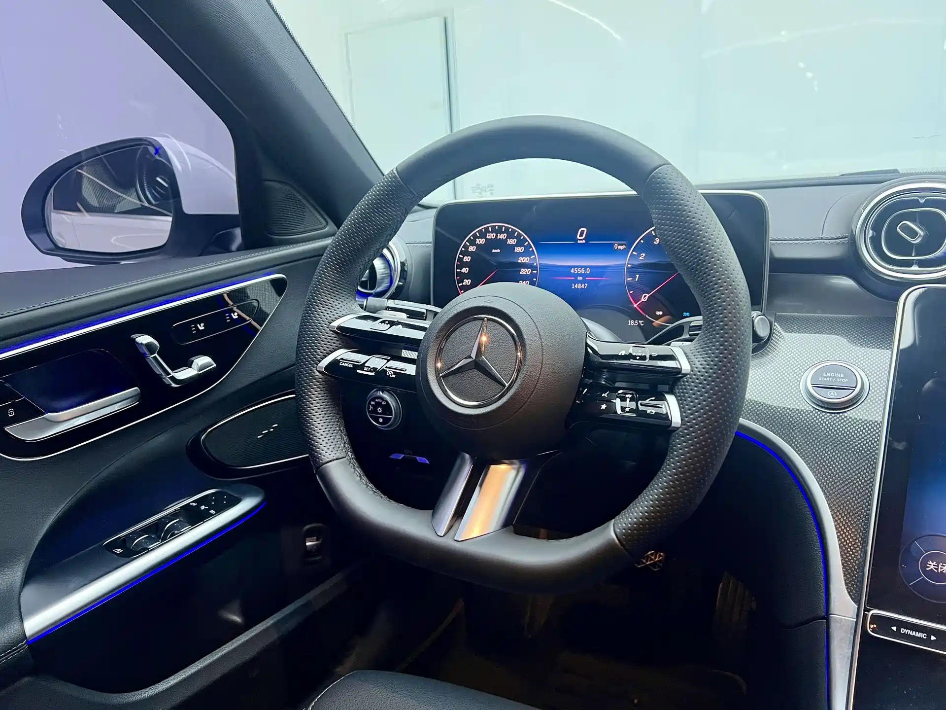 Фото 11 - Mercedes-Benz C-Class