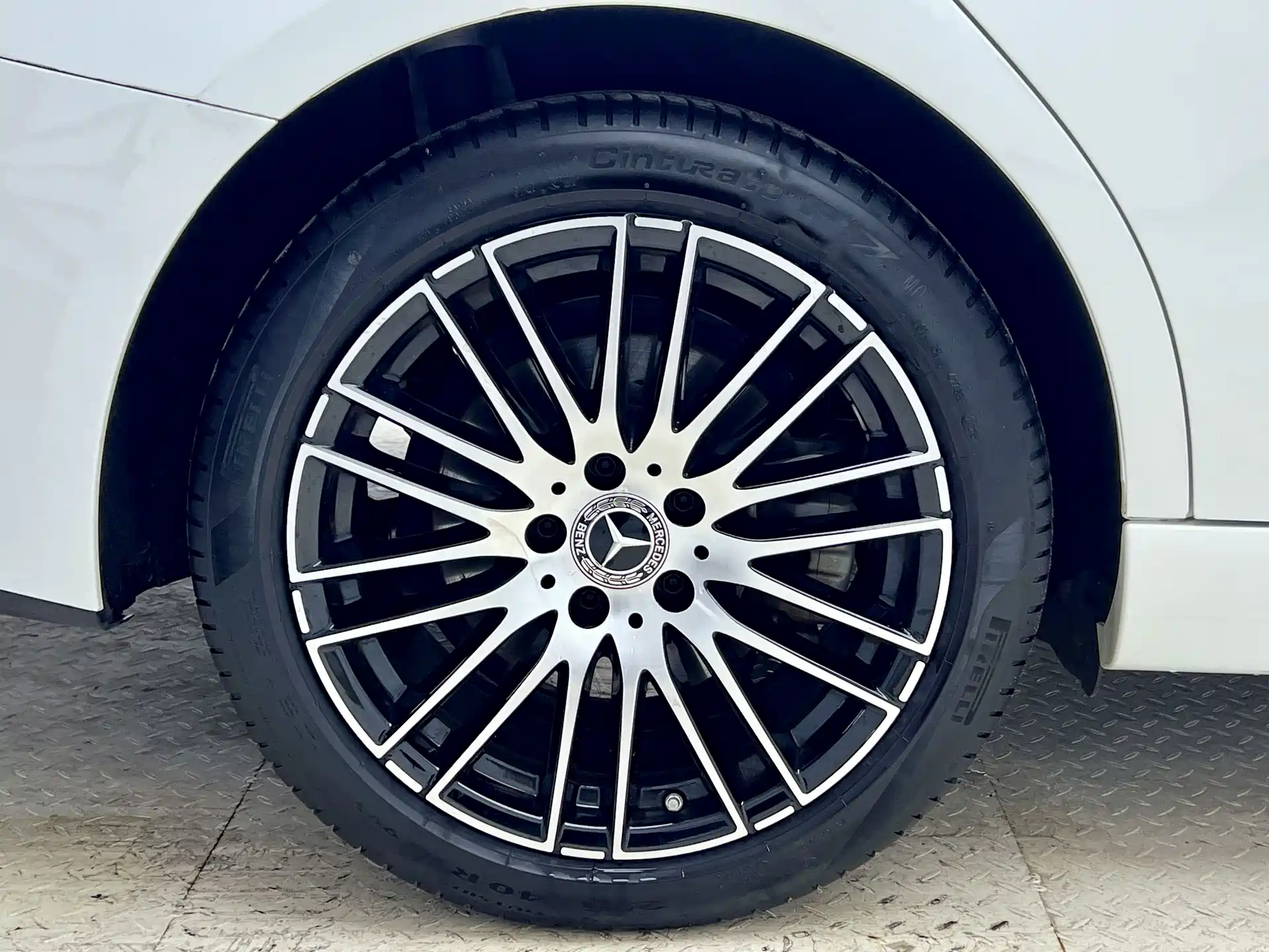 Фото 26 - Mercedes-Benz C-Class