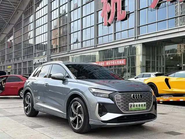 Audi Q4 e-tron 2022 40 e-tron Creation Edition — фото 3