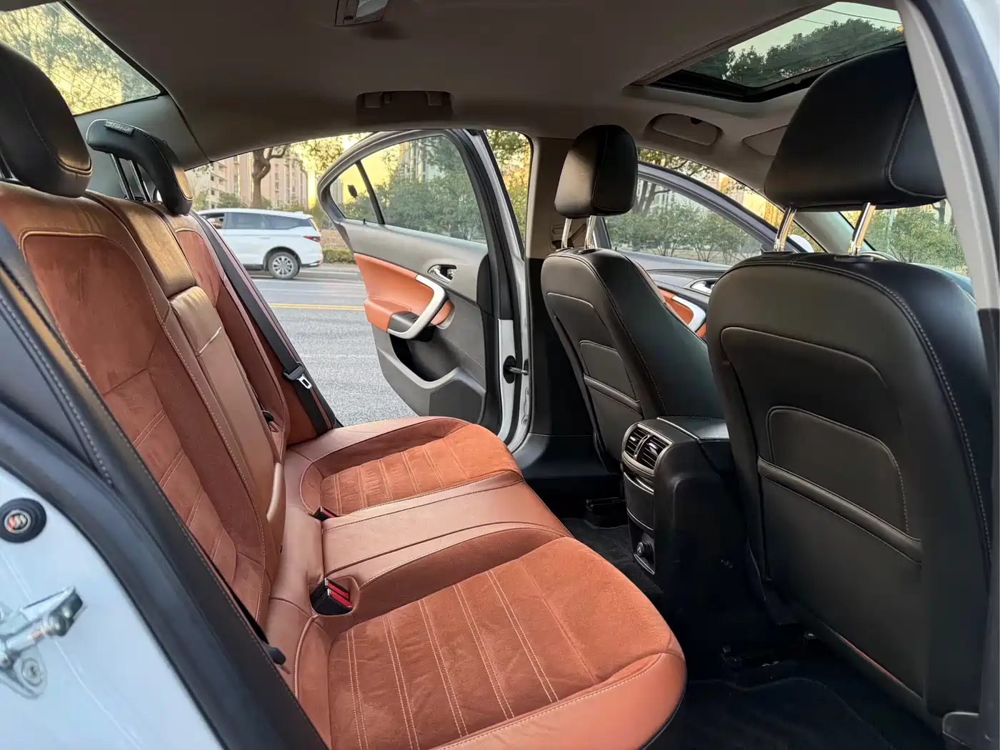 Buick Regal 2015 1.6T Elite Tech Edition фото 8