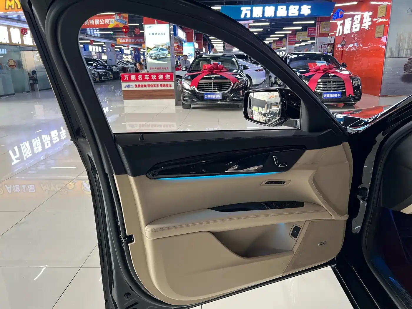 CADILLAC CT6