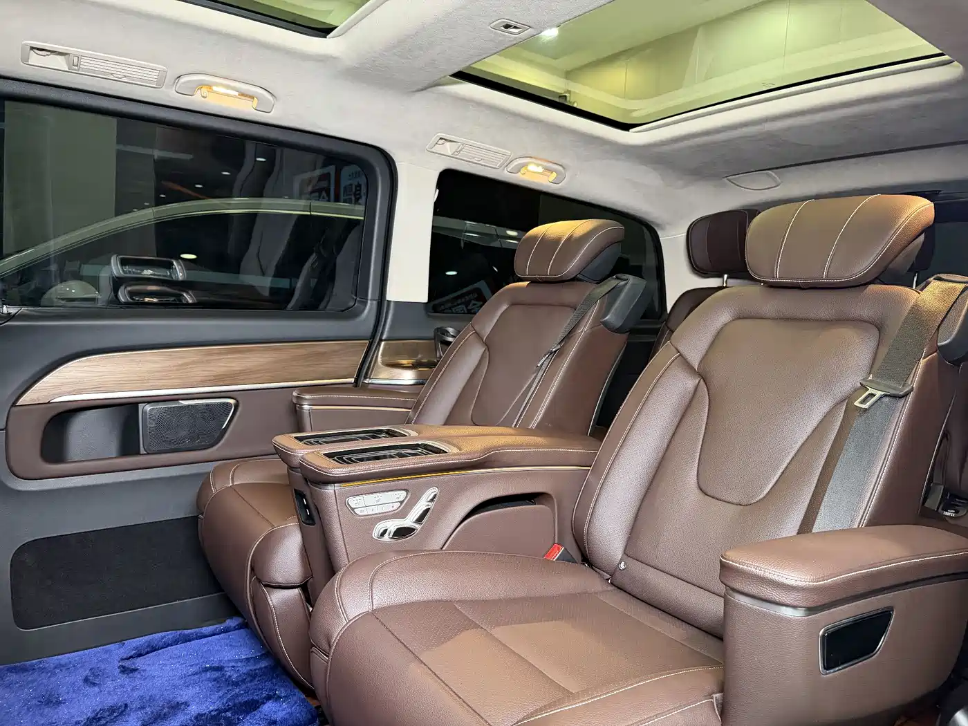 MERCEDES-BENZ V CLASS