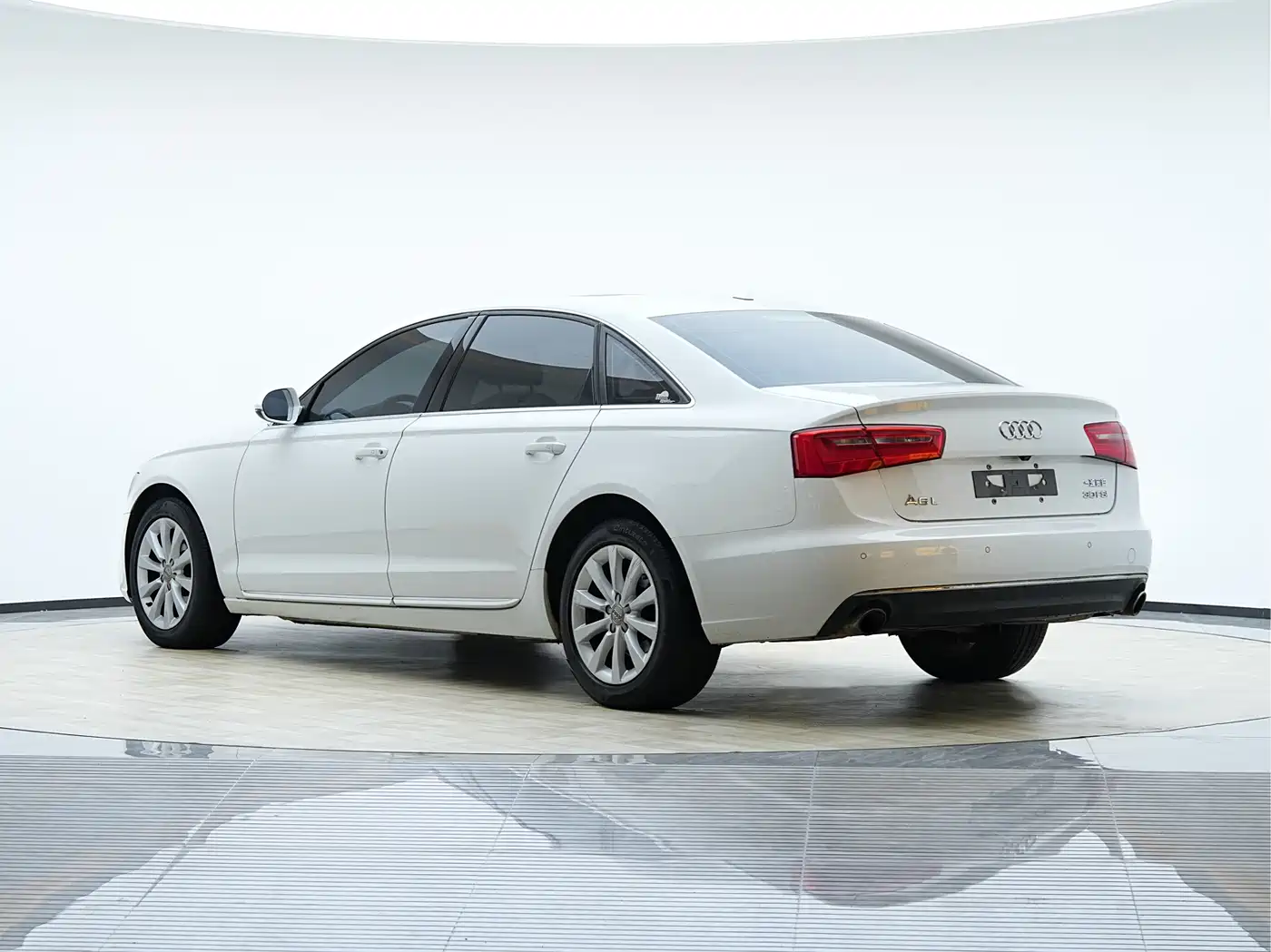 Audi A6L 2014 30 FSI Comfort фото 4