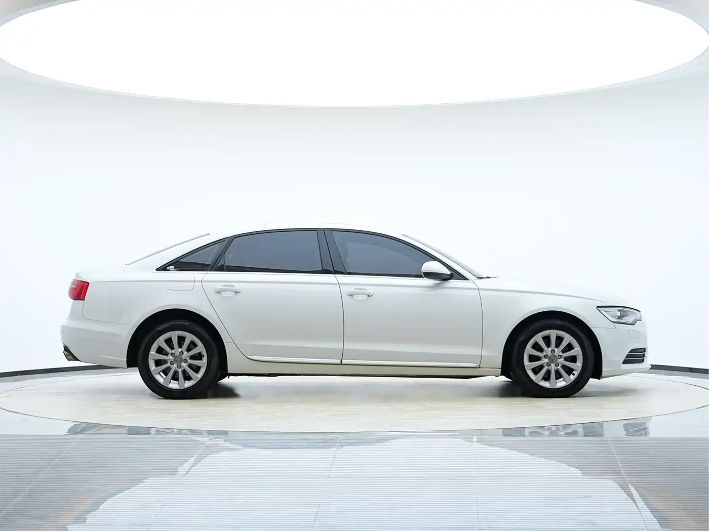 Audi A6L 2014 30 FSI Comfort фото 7
