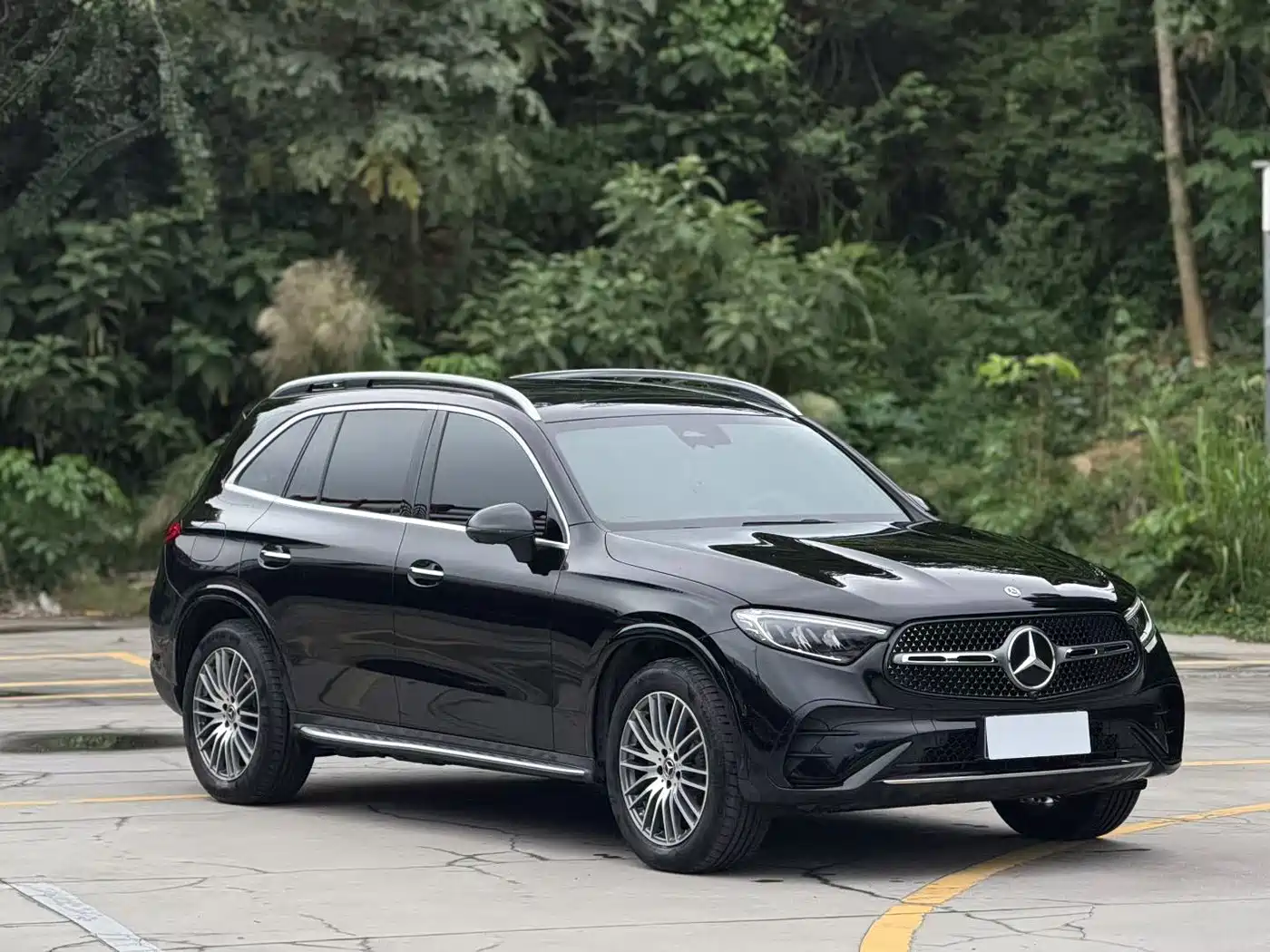 MERCEDES-BENZ GLC