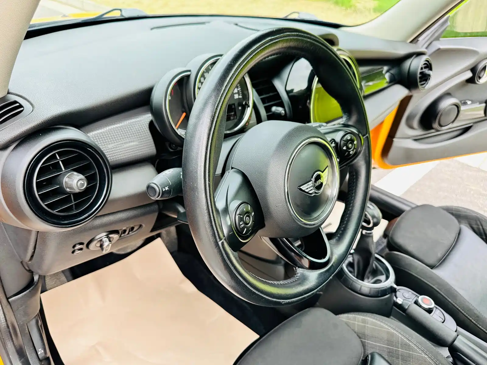 Фото 26 - MINI MINI