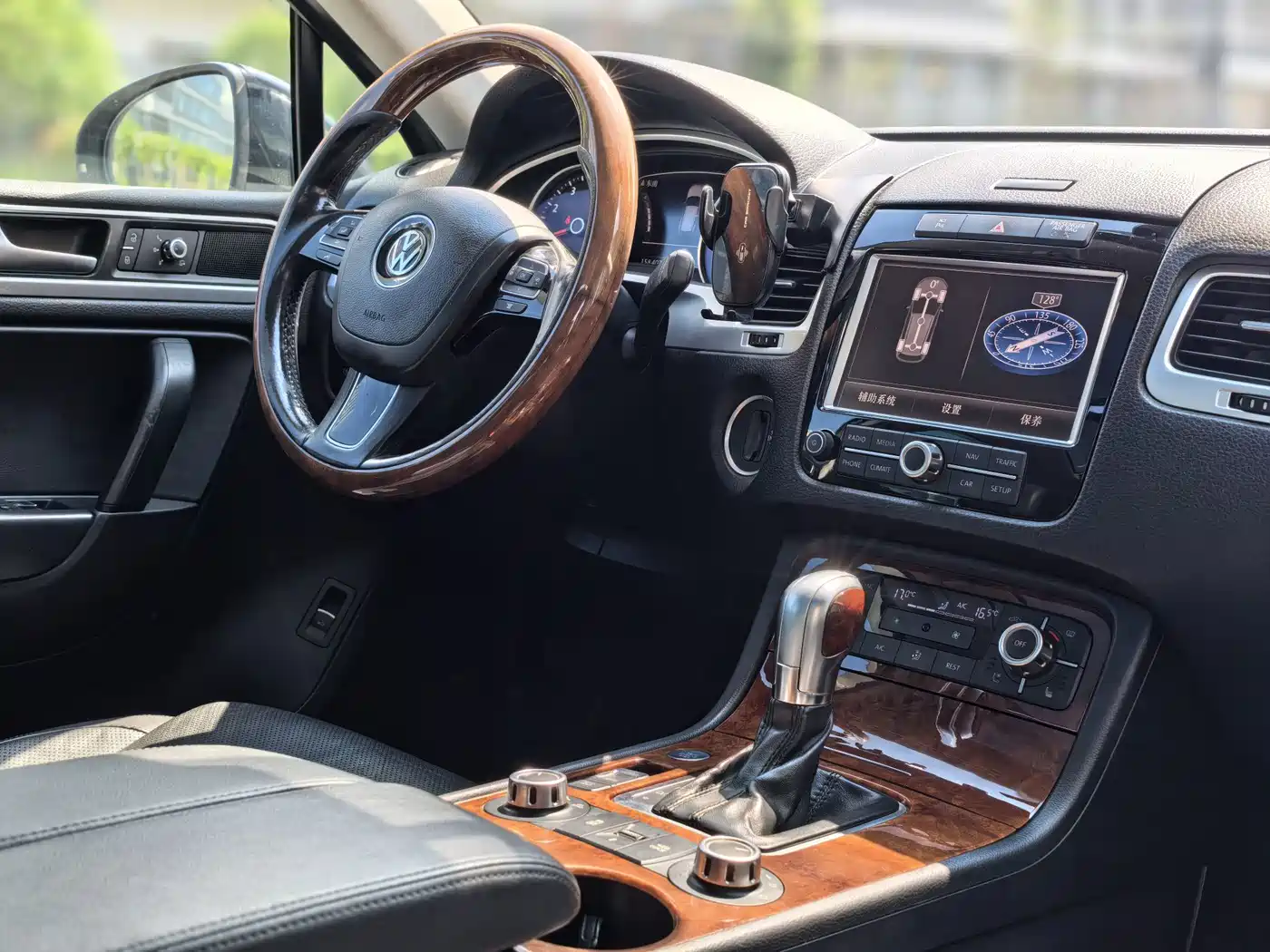 Photo 10 - Volkswagen Touareg