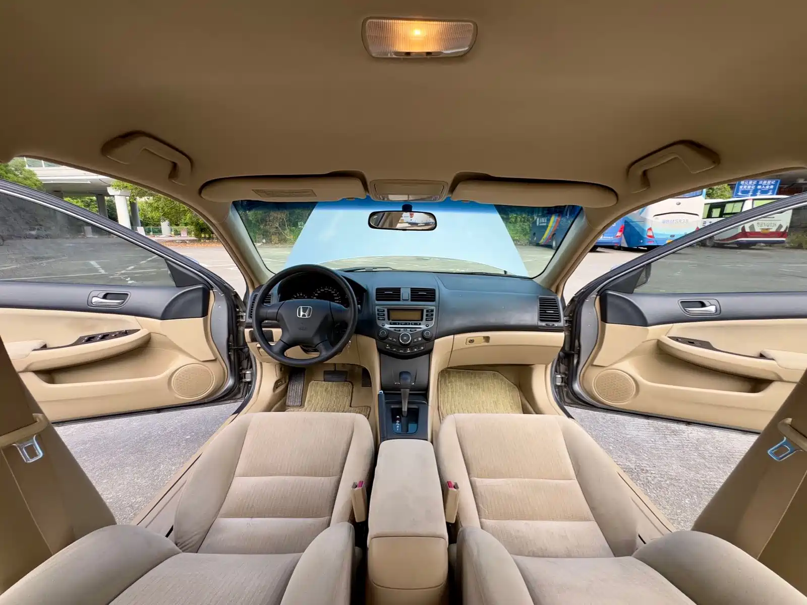 Фото 9 - Honda Accord