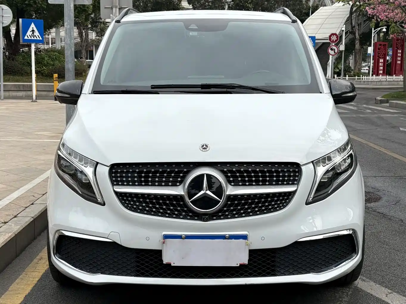 MERCEDES-BENZ V CLASS