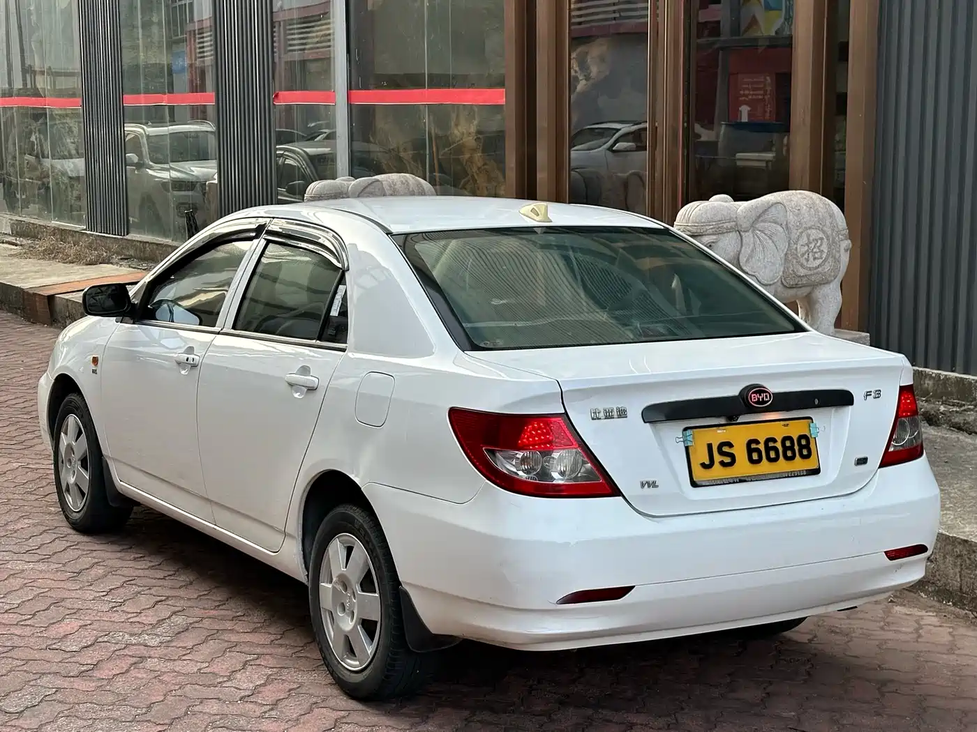 BYD F3 2013 Energy-saving Edition 1.5L Manual Comfort фото 10