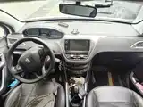 Photo 12 - Peugeot 2008