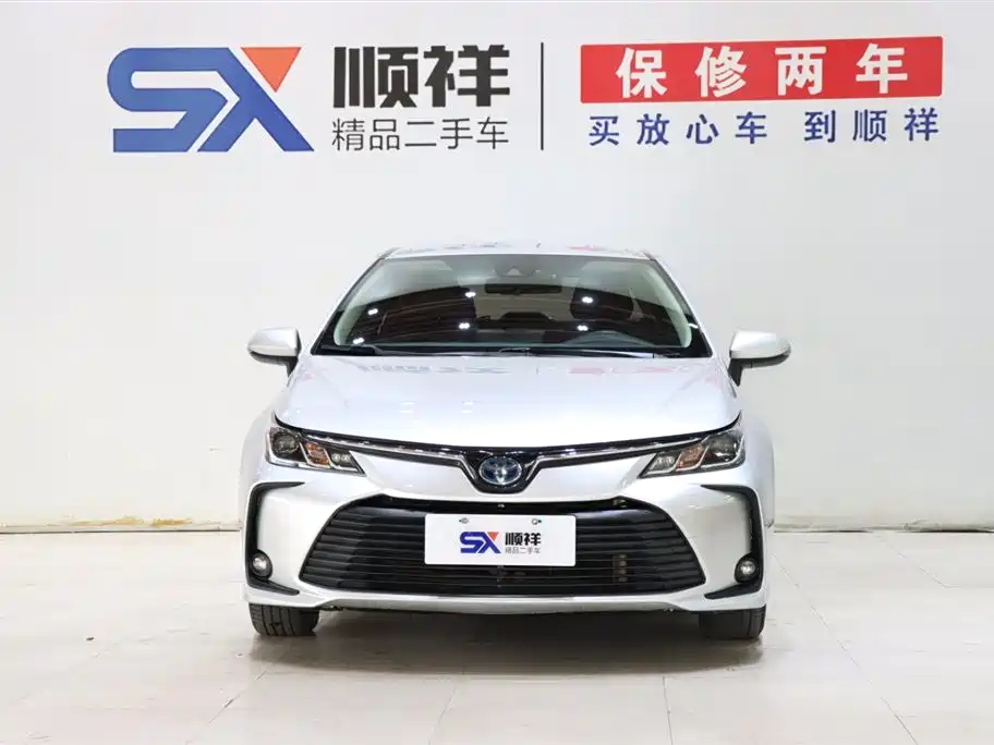 Toyota Corolla 2021 Hybrid 1.8L E-CVT Pioneer Edition фото 2