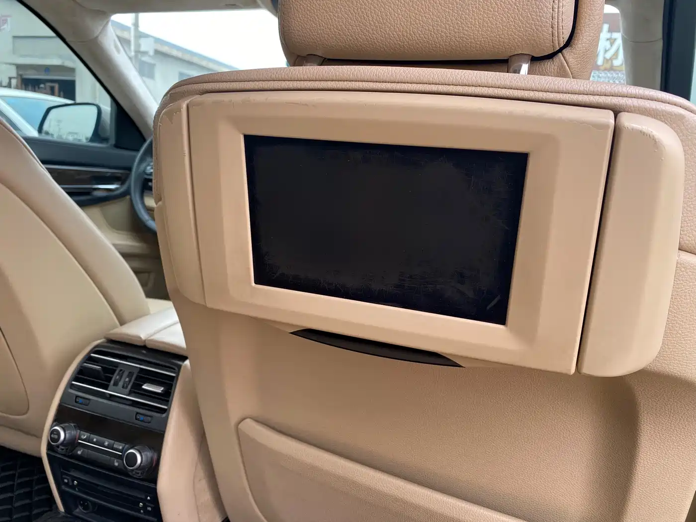 BMW 7 Series 2011 740Li Steinway Limited Edition фото 8